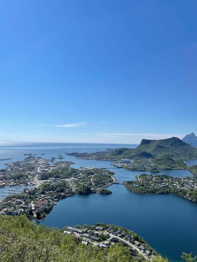 Romslig Leilighet Sentralt I Svolvaer Sentrum Luaran gambar